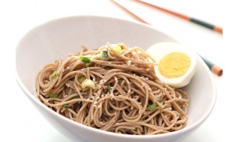 Susamlı Soba Erişte Tarifi
